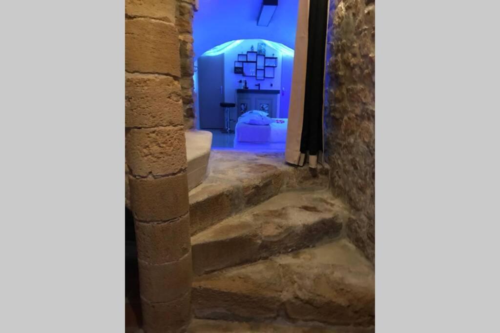Les Secrets D'Alcove, Nuits Romantiques Avec Spa Aix-en-Provence Exteriér fotografie