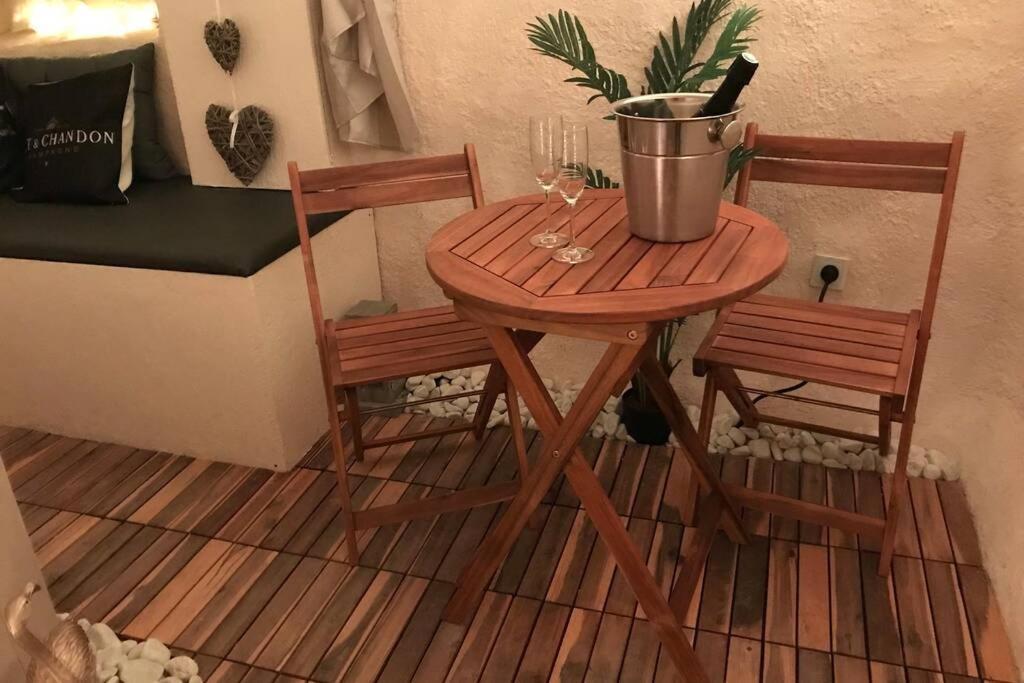 Les Secrets D'Alcove, Nuits Romantiques Avec Spa Aix-en-Provence Exteriér fotografie