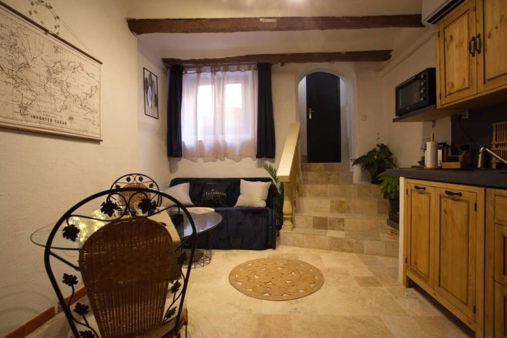 Les Secrets D'Alcove, Nuits Romantiques Avec Spa Aix-en-Provence Exteriér fotografie
